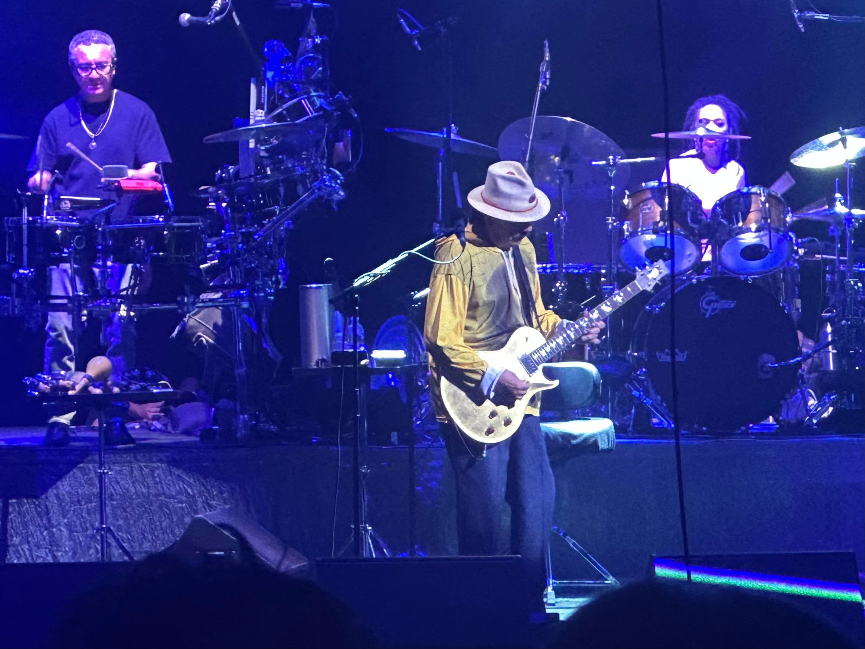 carlos-santana-live-hr-tech-2025